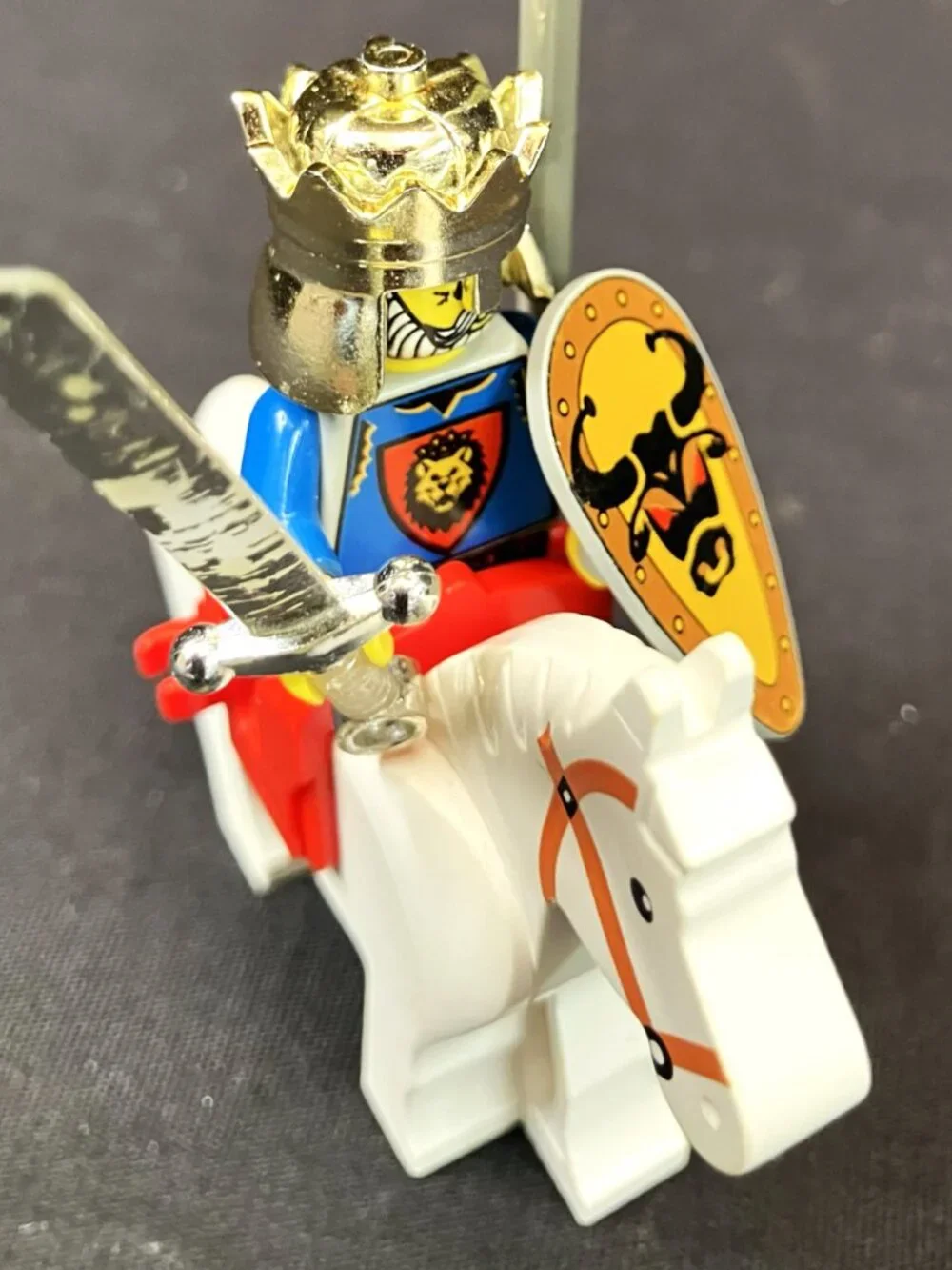 #6008 Royal King Figure Vintage and Retired - No Booklet - 1995